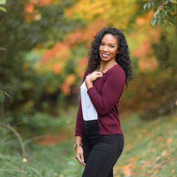 Meet your Posher, Taysia - Picture 1 of 1